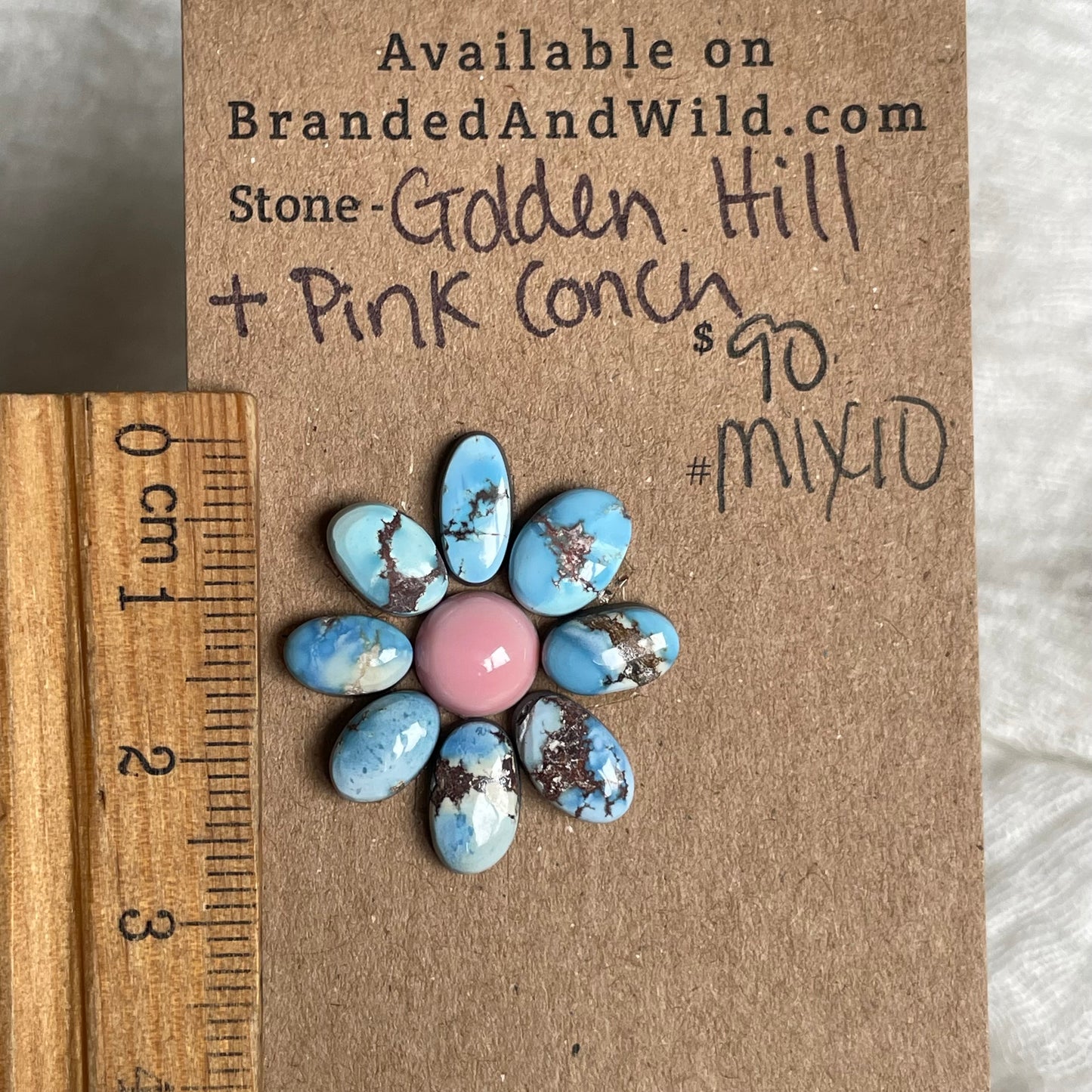Golden Hill / Pink Conch Cabochon - MIX10