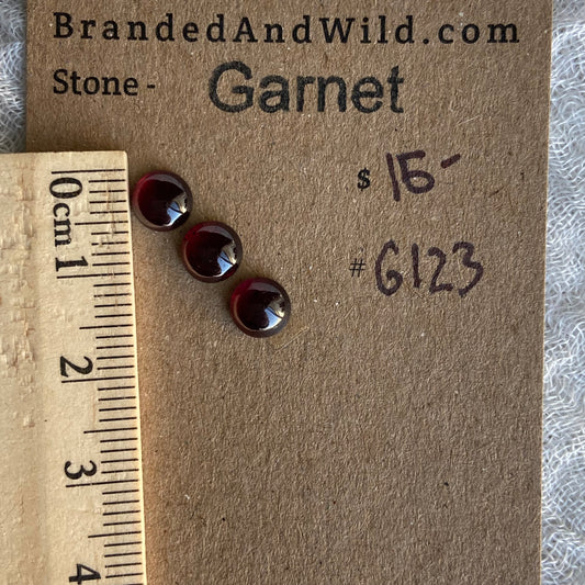 Garnet Cabochon - G123