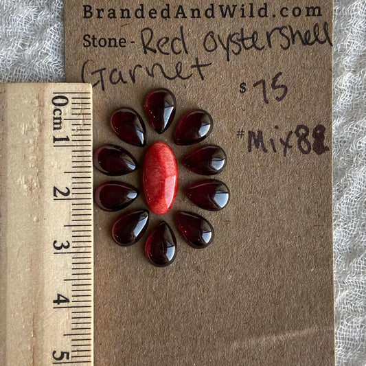 Red Oyster Shell / Garnet Cabochon - Mix88