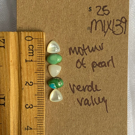 Mother of Pearl / Verde Valley Cabochon - MIX139