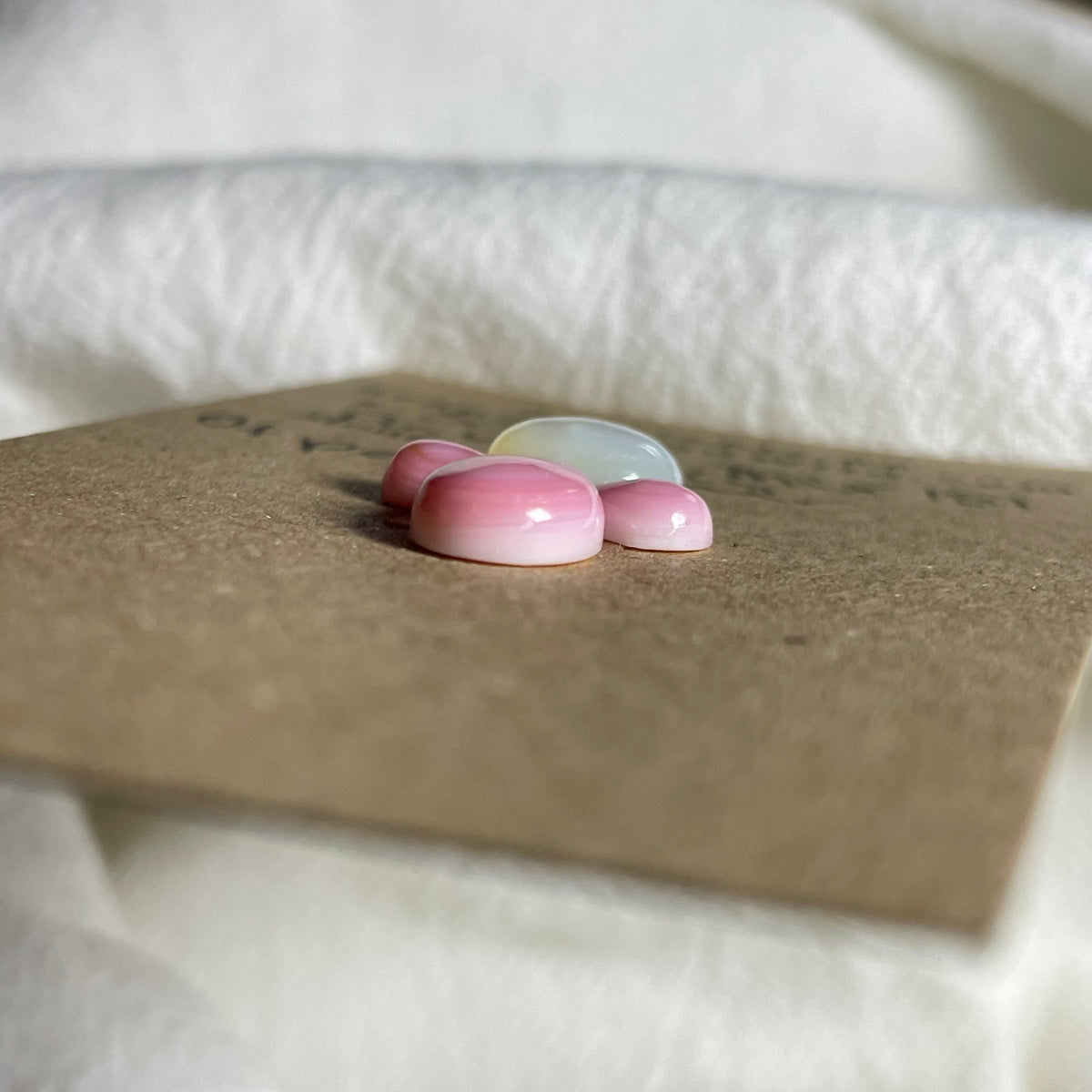 Pink Conch / Kingman Turquoise Cabochon - MIX151