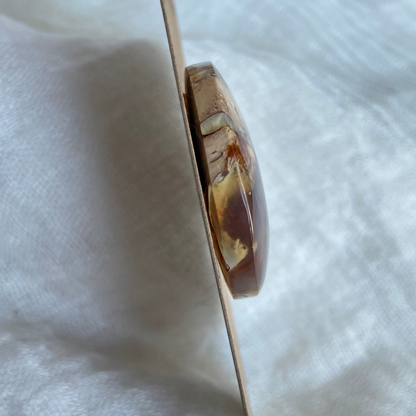 Amber cabochon AM03