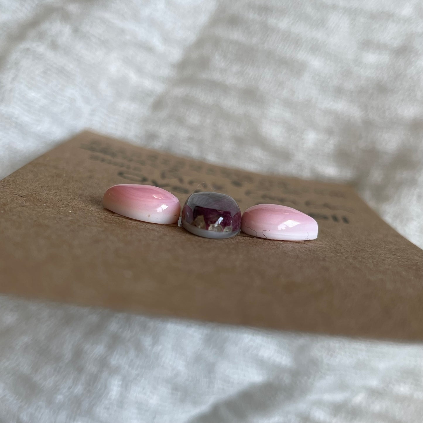 Pink Conch / Oyster Shell Cabochon - P012