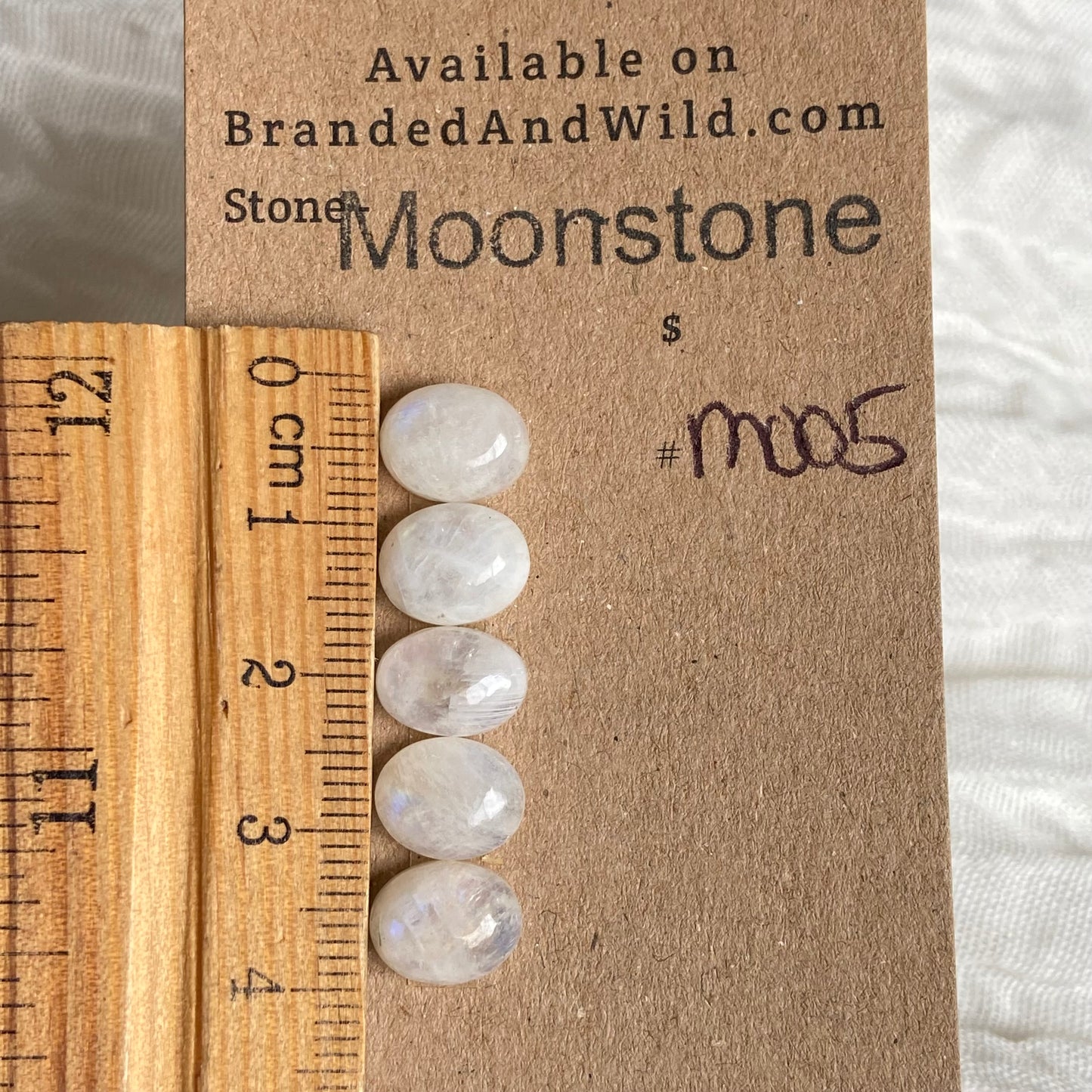 Moonstone cabochon - M005 859269E7-C754-4668-BF01-ADC1DF078A82 Brandedandwild.com