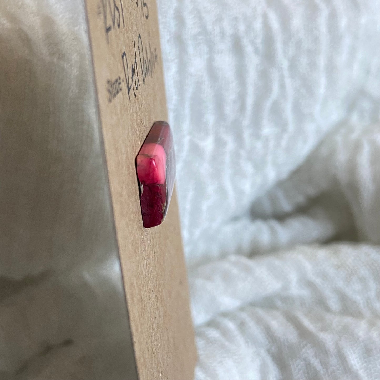 Red Dahlia Cabochon - RD51