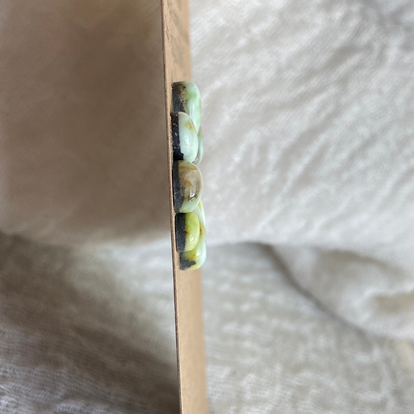 Palomino/Golden Hill/Sonoran Turquoise/Pink Conch/Oyster Shell/Garnet Cabochon - MIX4