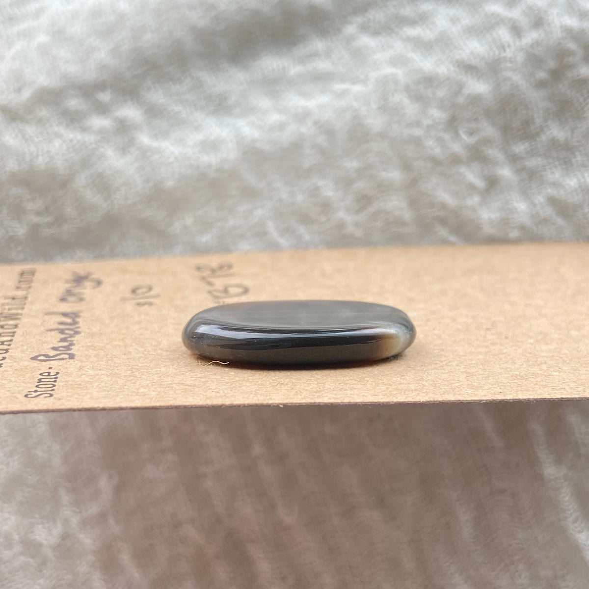 Banded Onyx - Cabochon - B78