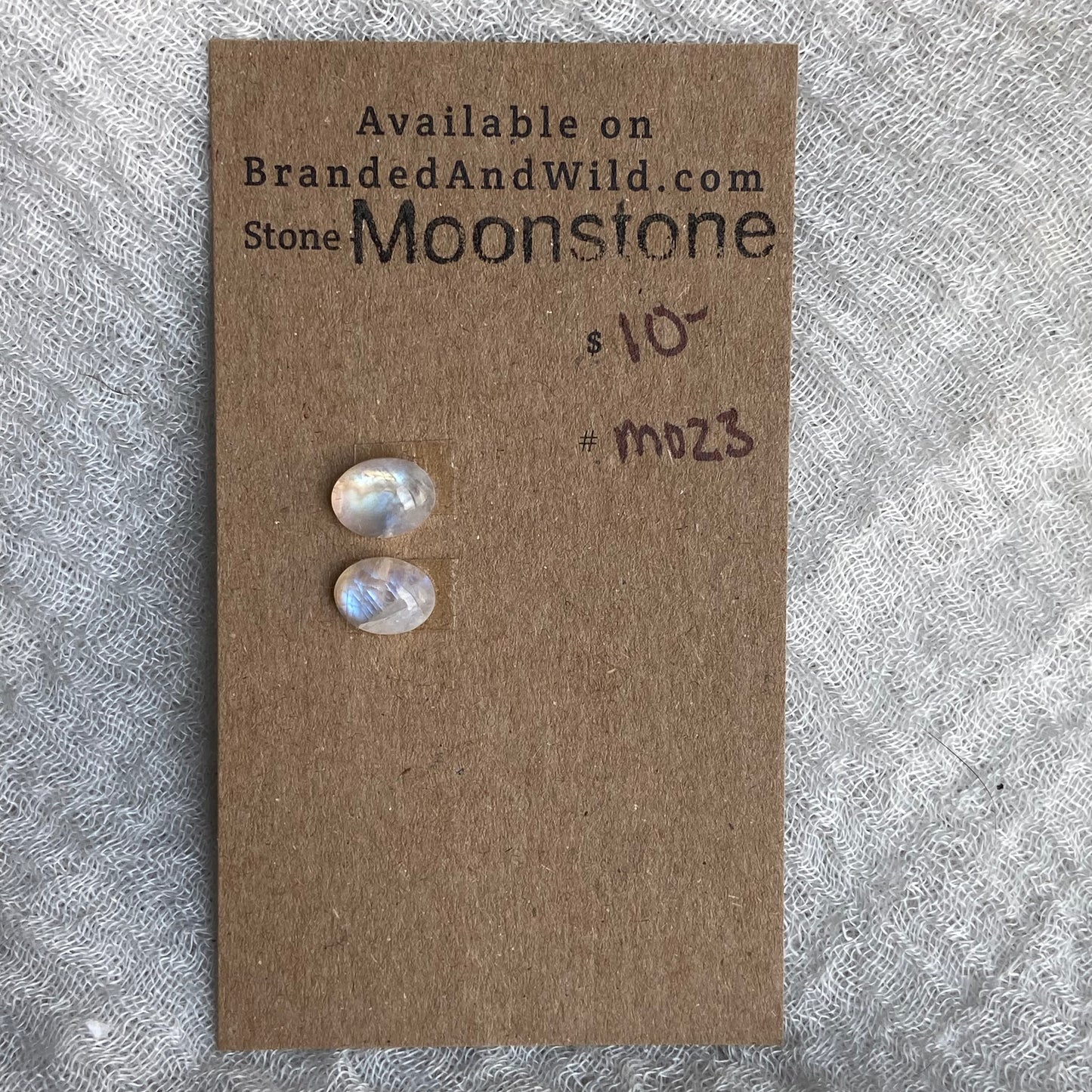 Moonstone cabochon - M023
