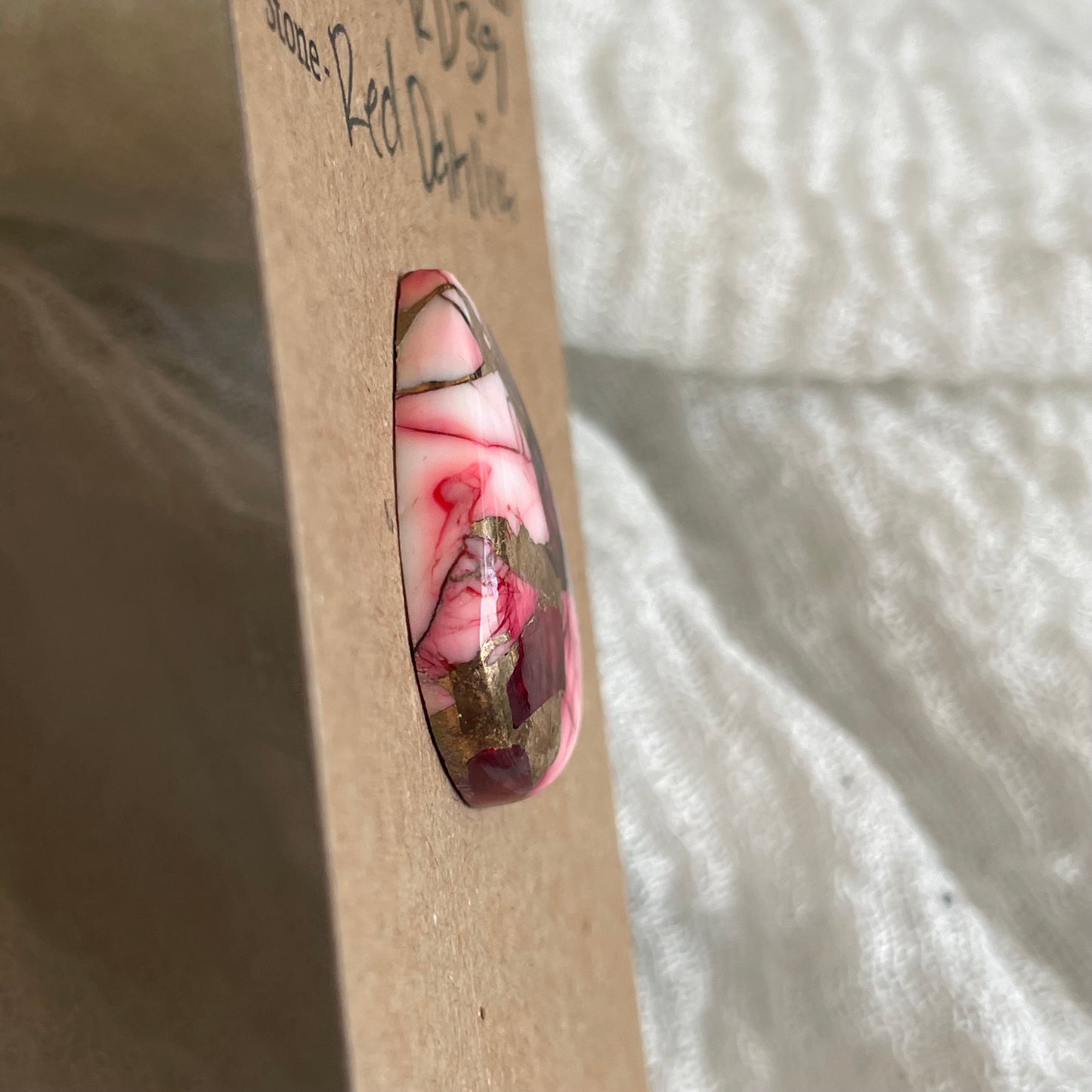 Red Dahlia Cabochon - RD39