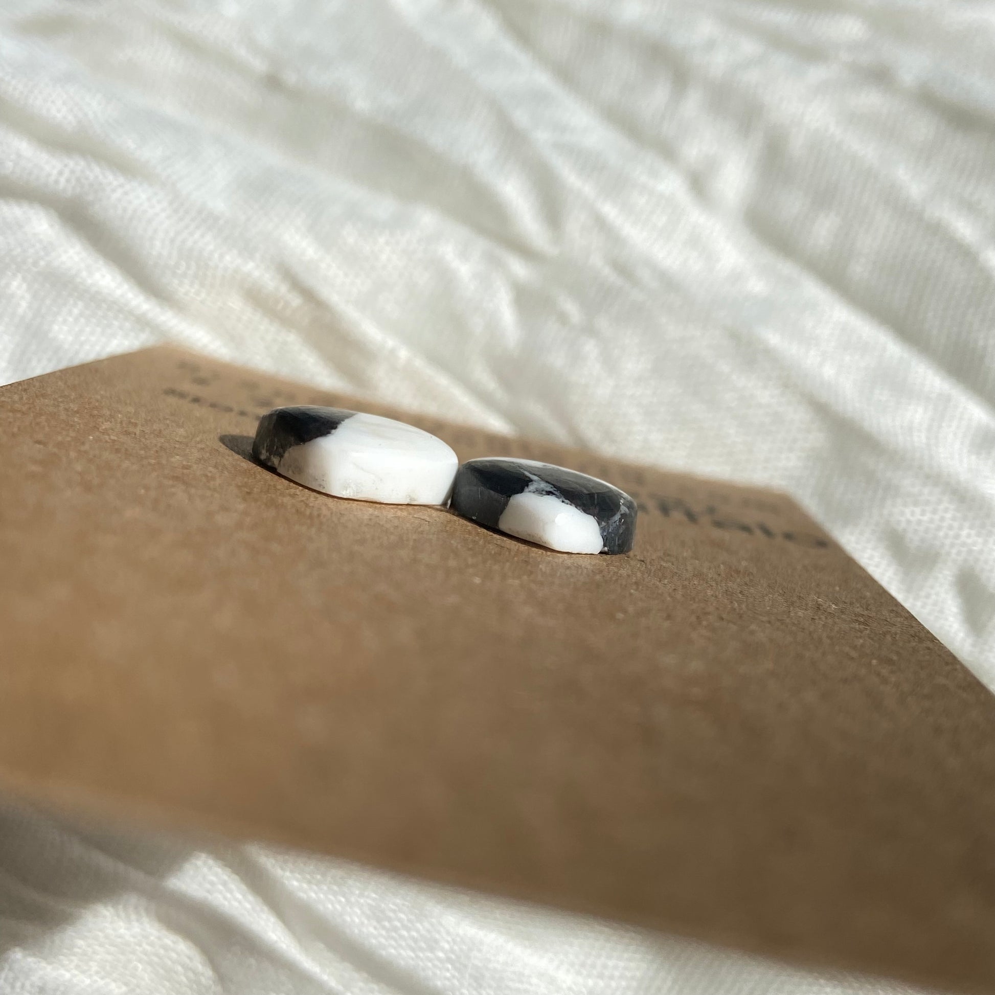 White Buffalo Cabochon - WB82 8CC9C478-E122-45EB-A0FA-9BE4E78A3346 Brandedandwild.com