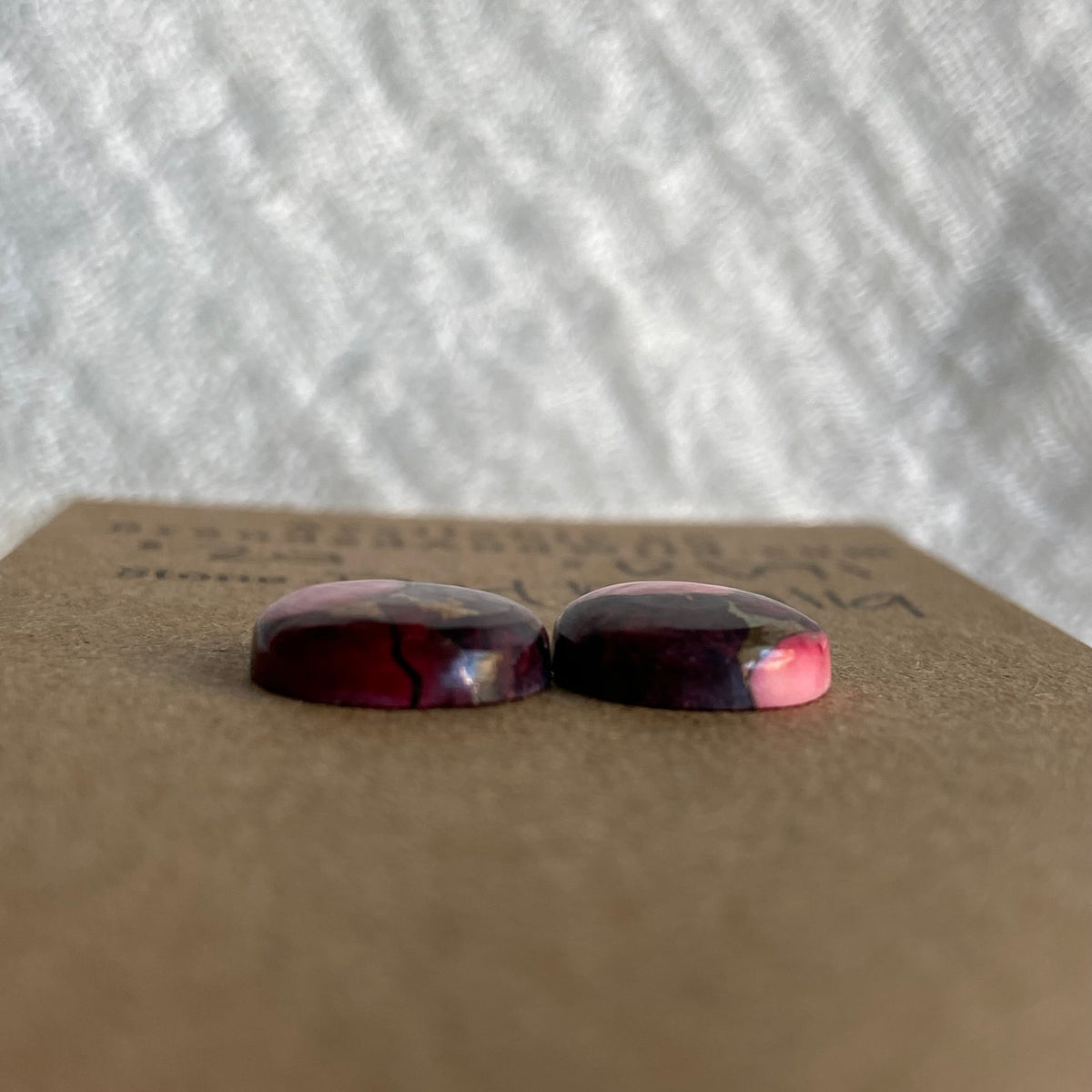 Red Dahlia Cabochon - RD91