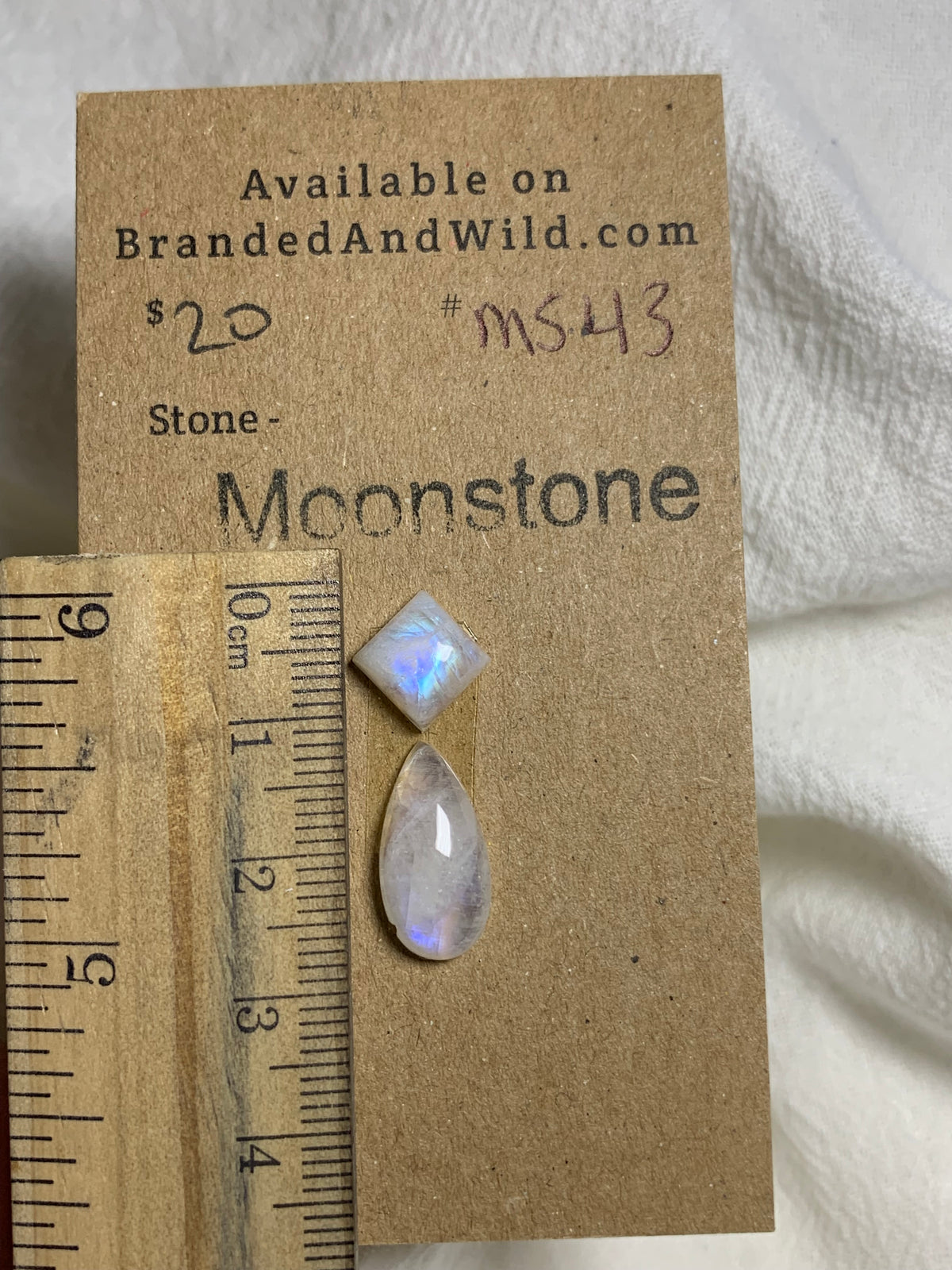 Moonstone Cabochon - MS43 8F4901E6-CAEC-4BB6-AF0F-73B1BFC9A878 Brandedandwild.com