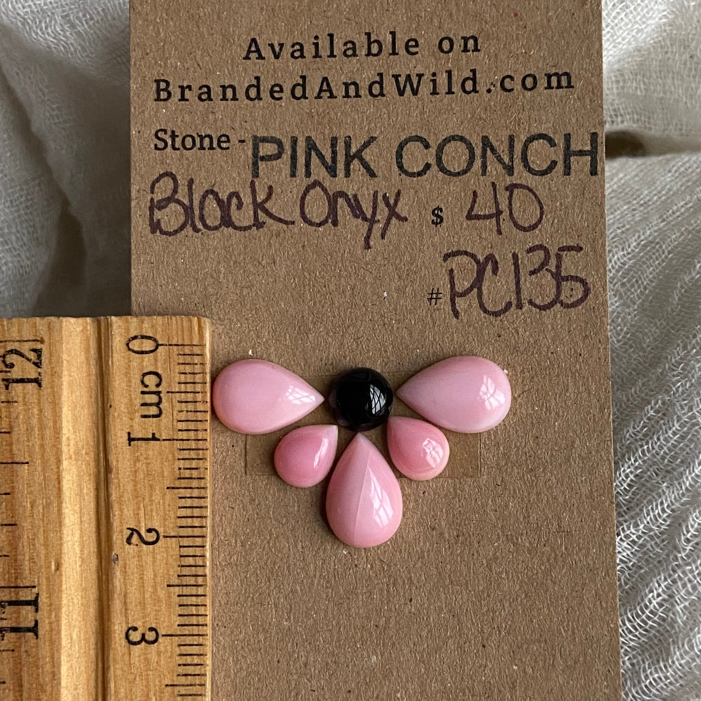 Black Onyx/Pink Conch Cabochon - Mix135