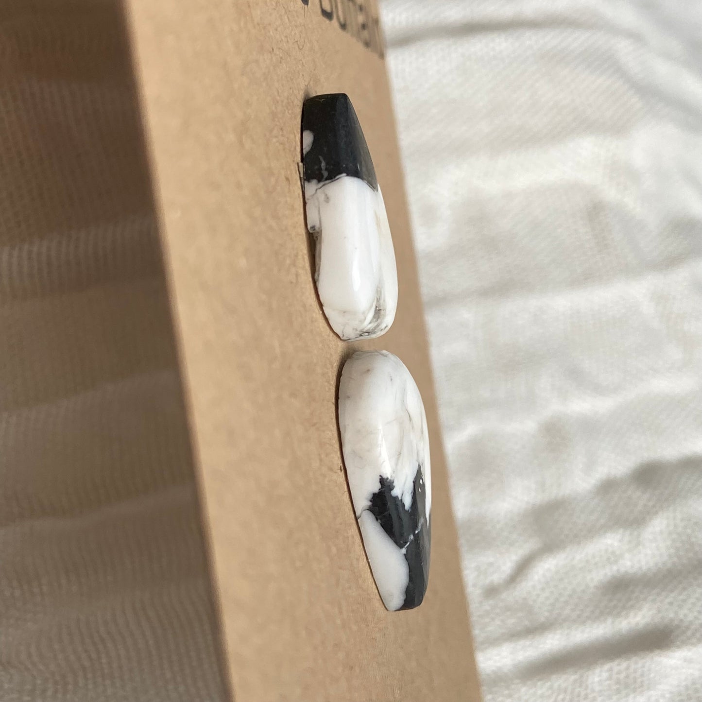 White Buffalo Cabochon - WB74 8FC200FF-BDE7-4853-AFDE-FBE2E8E490CB Brandedandwild.com