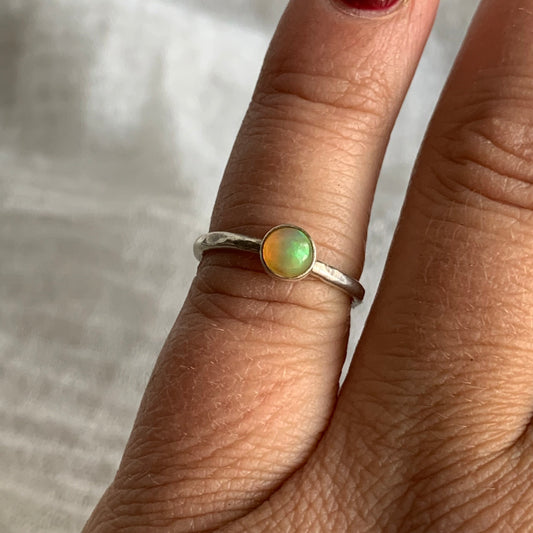 Sterling Silver Ring - R11  Size - 4