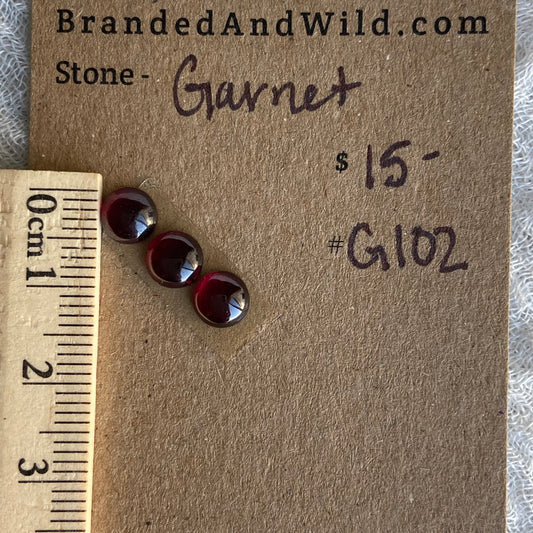 Garnet Cabochon - G102