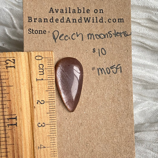Peach Moonstone Cabochon - M059 925020E4-D649-43EC-9F56-7411E180FEE5 Brandedandwild.com