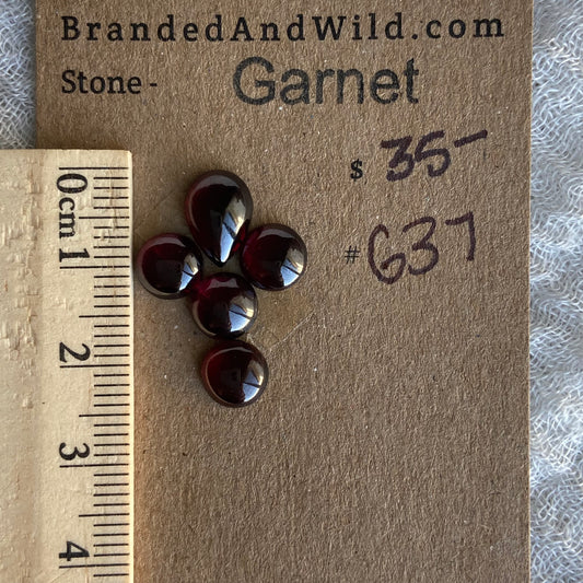 Garnet Cabochon - G37