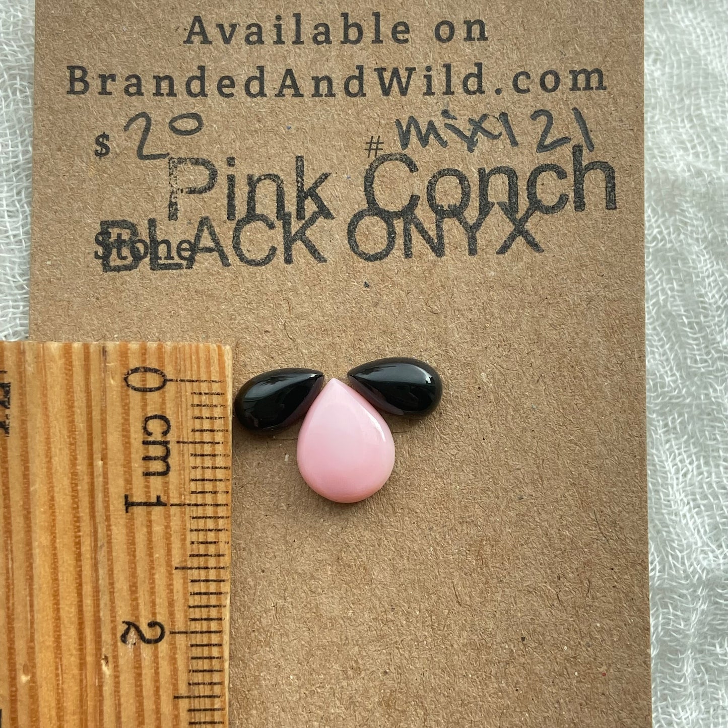 Black Onyx /  Pink Conch Cabochon - Mix121
