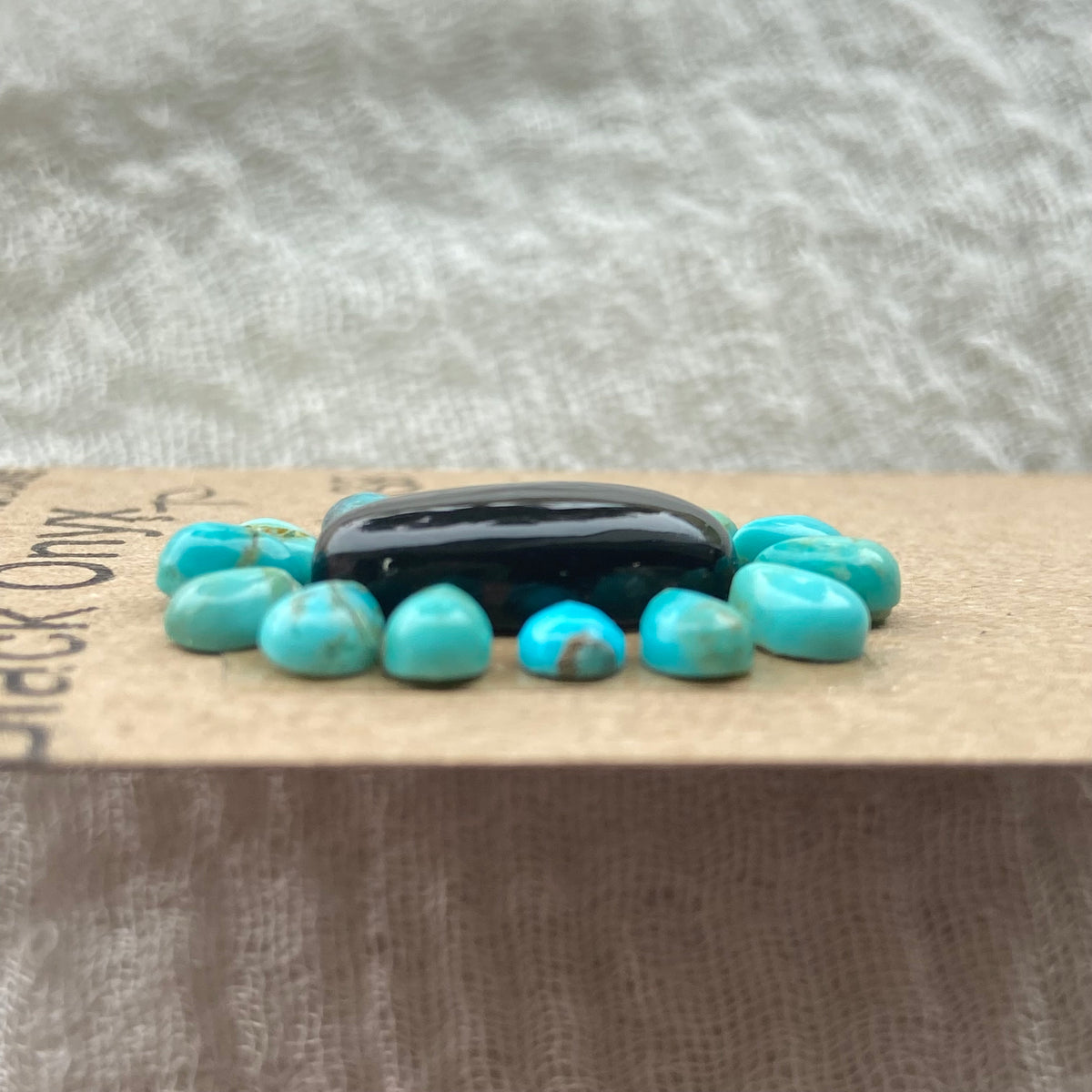 Kingman / Black Onyx Cabochon - Mix138