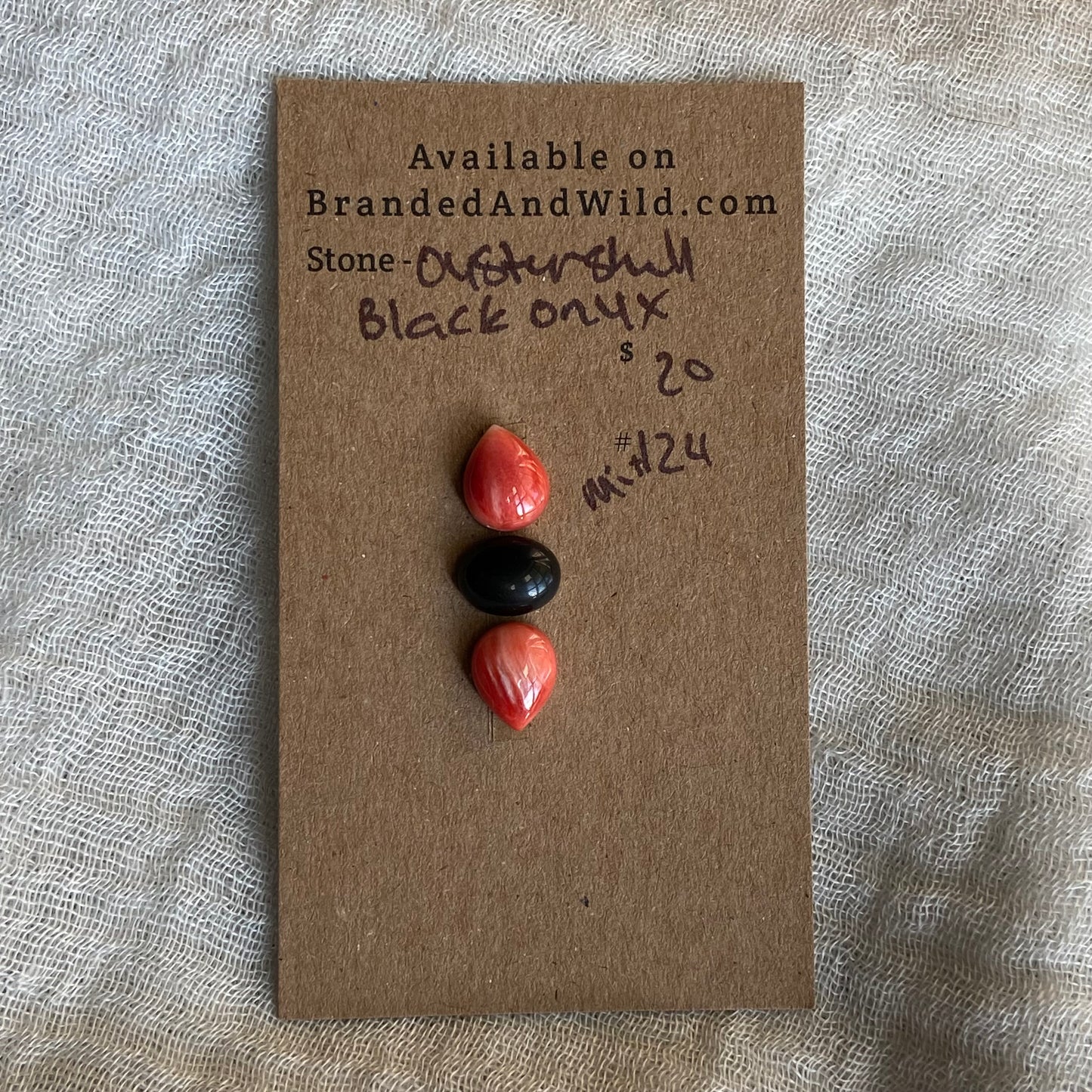 Black Onyx /Oystershell Cabochon - MIX124