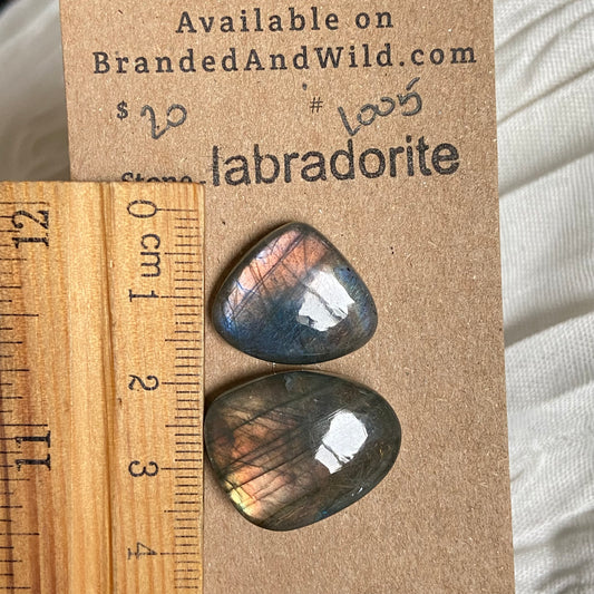 Labradorite Cabochon - L005 9A870033-9071-4903-9684-D6B6D1D58AFF Brandedandwild.com