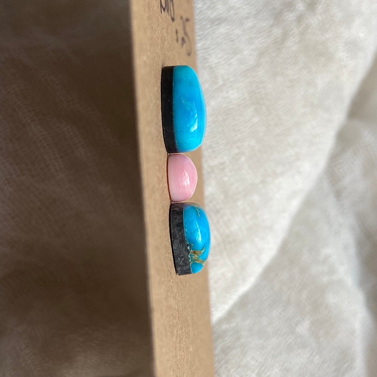 Blue Bird /  Pink Conch Cabochon - MIX9