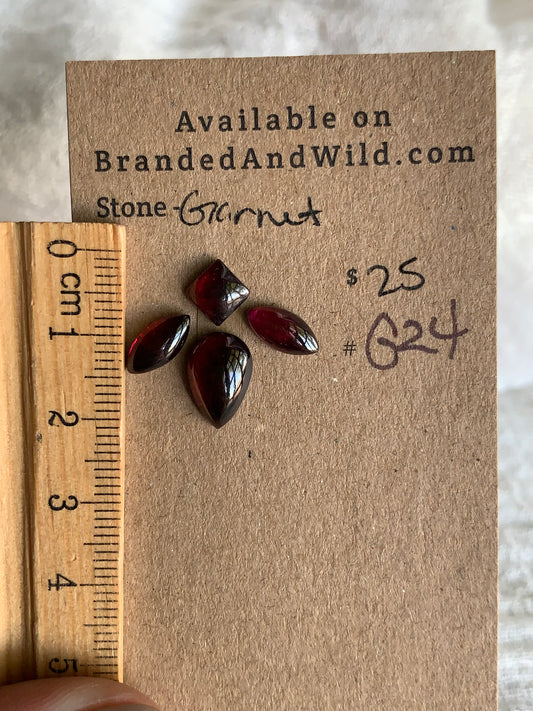Garnet Cabochon - G24