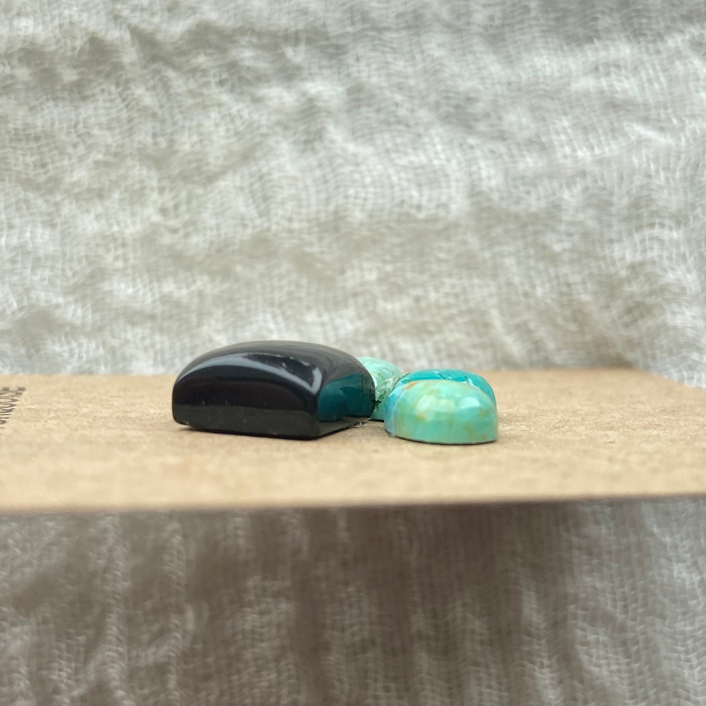 Kingman / Black Onyx Cabochon - MIX68