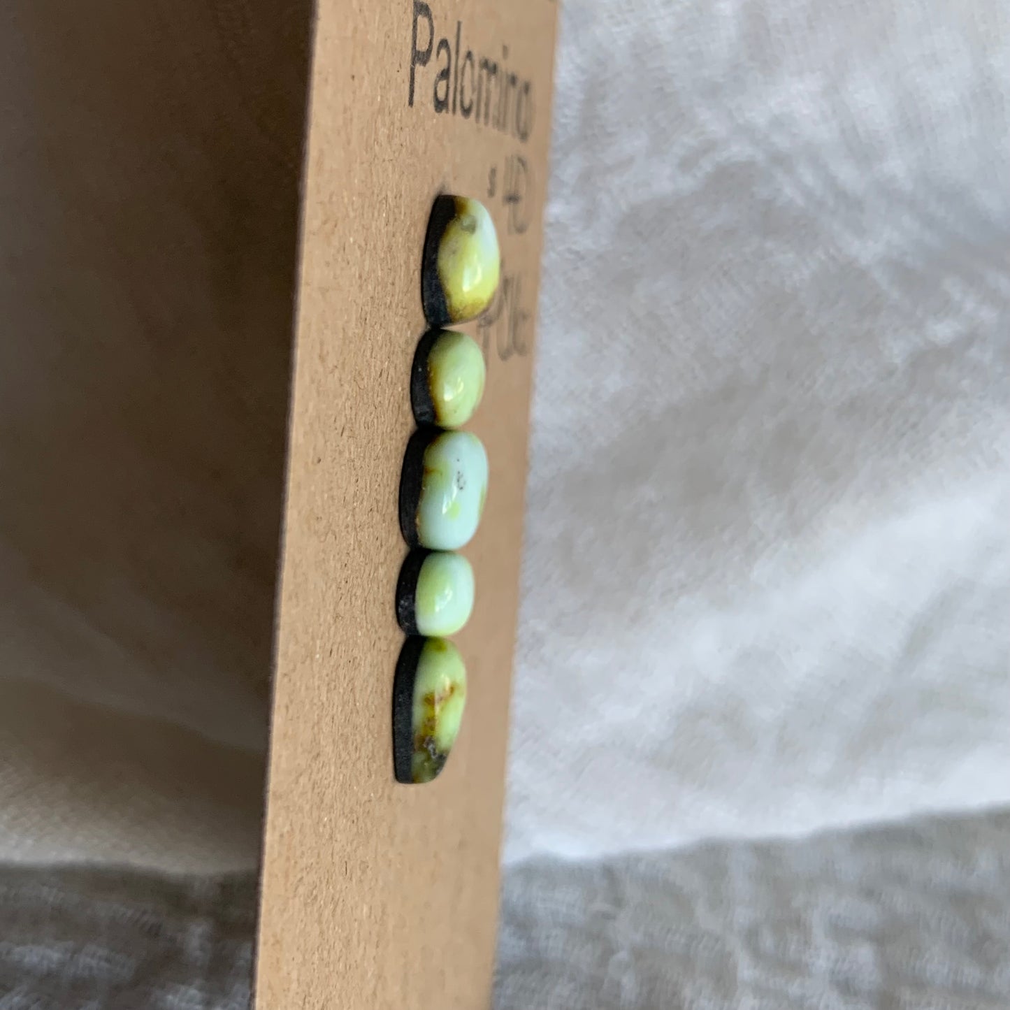 Palomino Cabochon - PO16