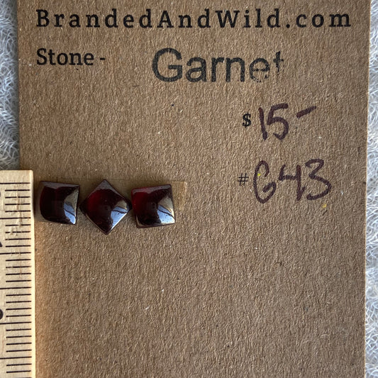 Garnet Cabochon - G43