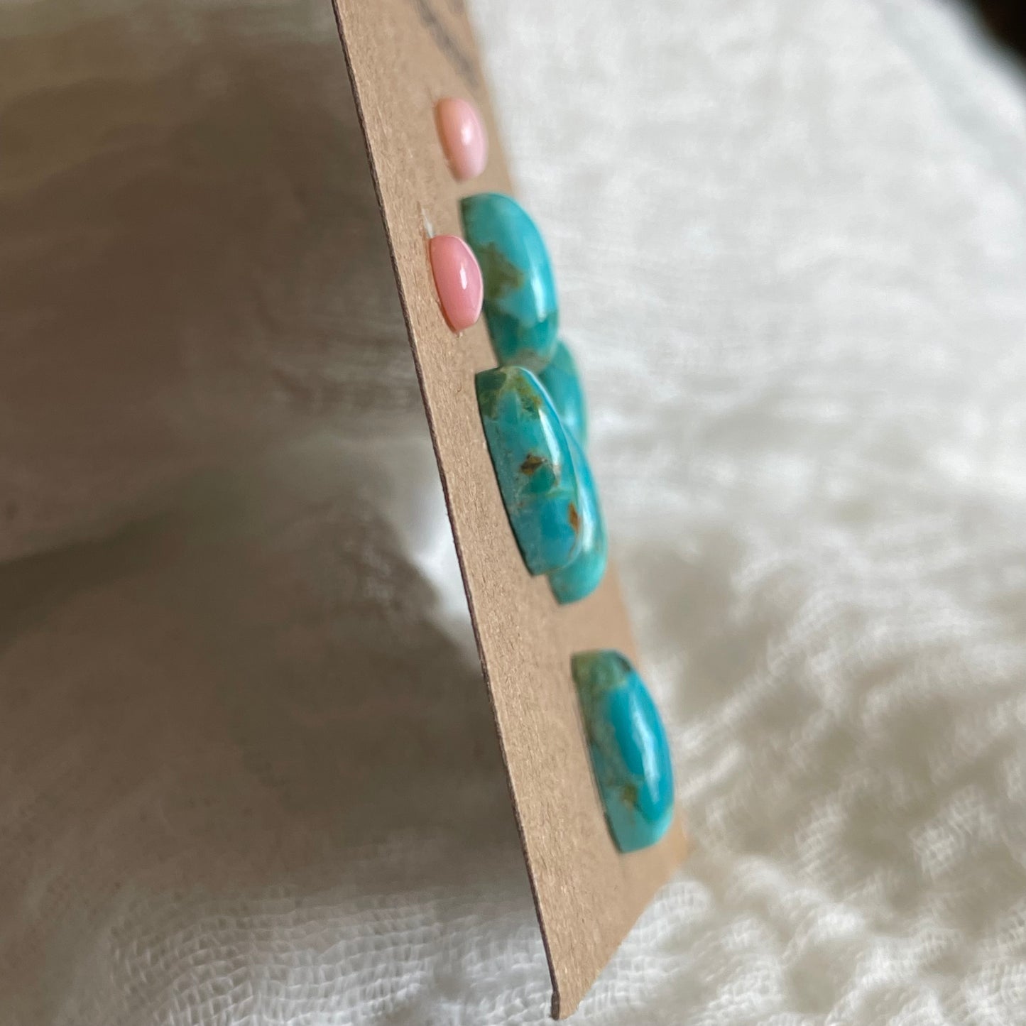 Pink Conch / Kingman Turquoise Cabochon - PK04