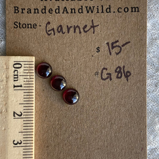 Garnet Cabochon - G86