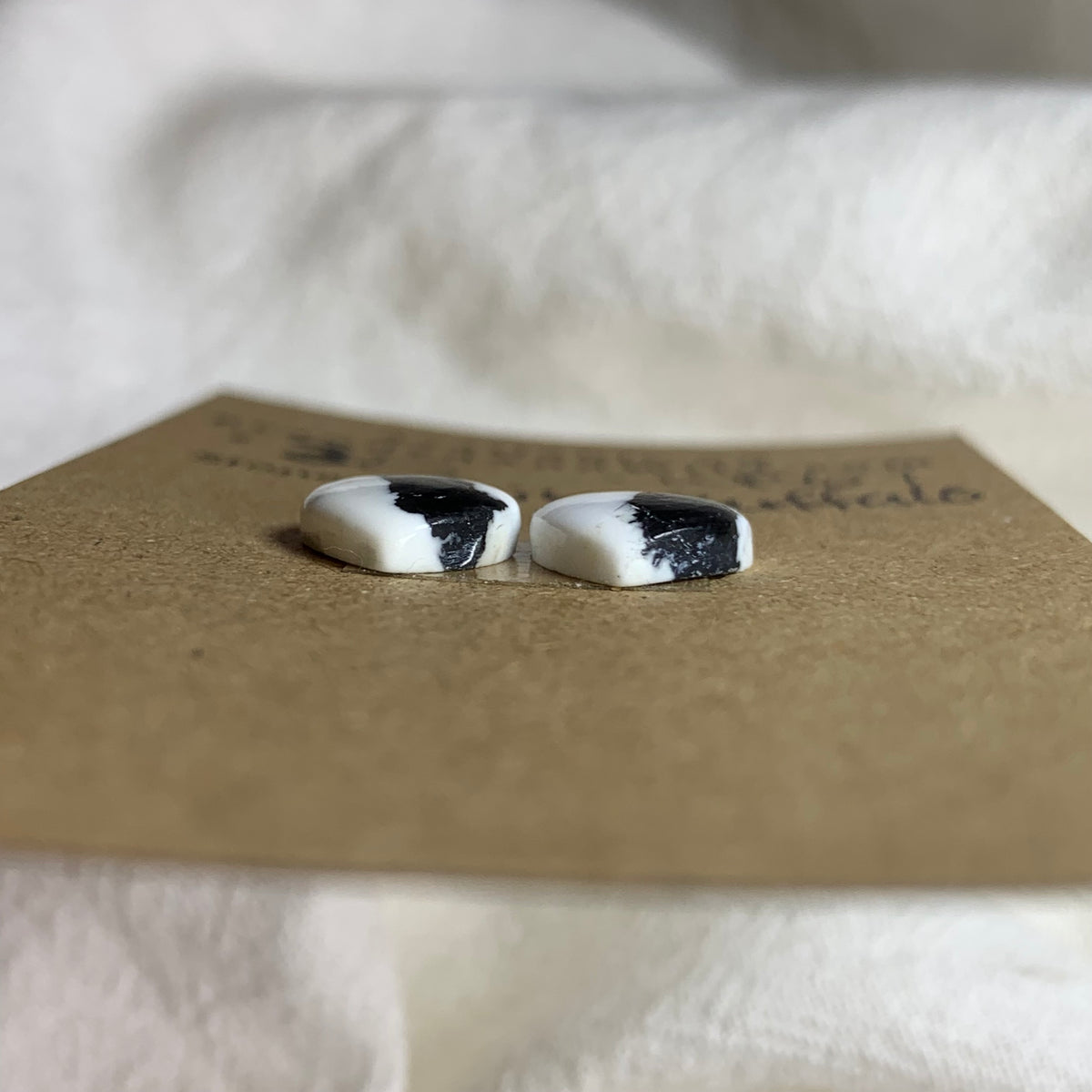 White Buffalo Cabochon - WB67 A46AC658-12F5-48FF-8DBC-166AA0F88BF0 Brandedandwild.com