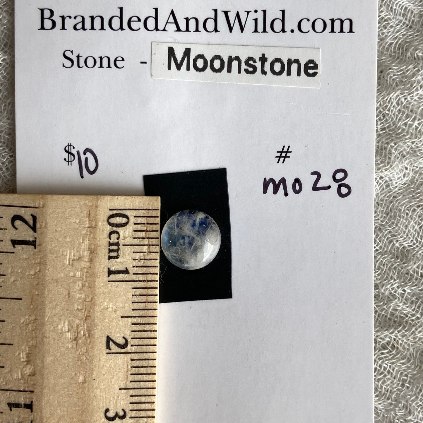Moonstone cabochon - M028
