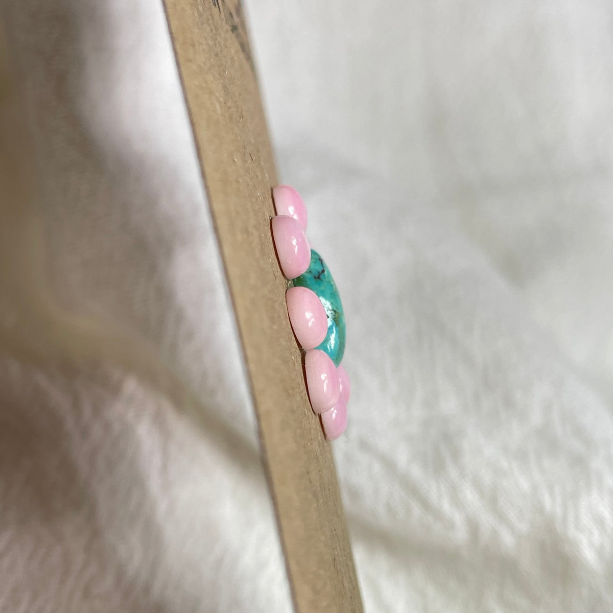 Pink Conch / Kingman Turquoise Cabochon - PK69