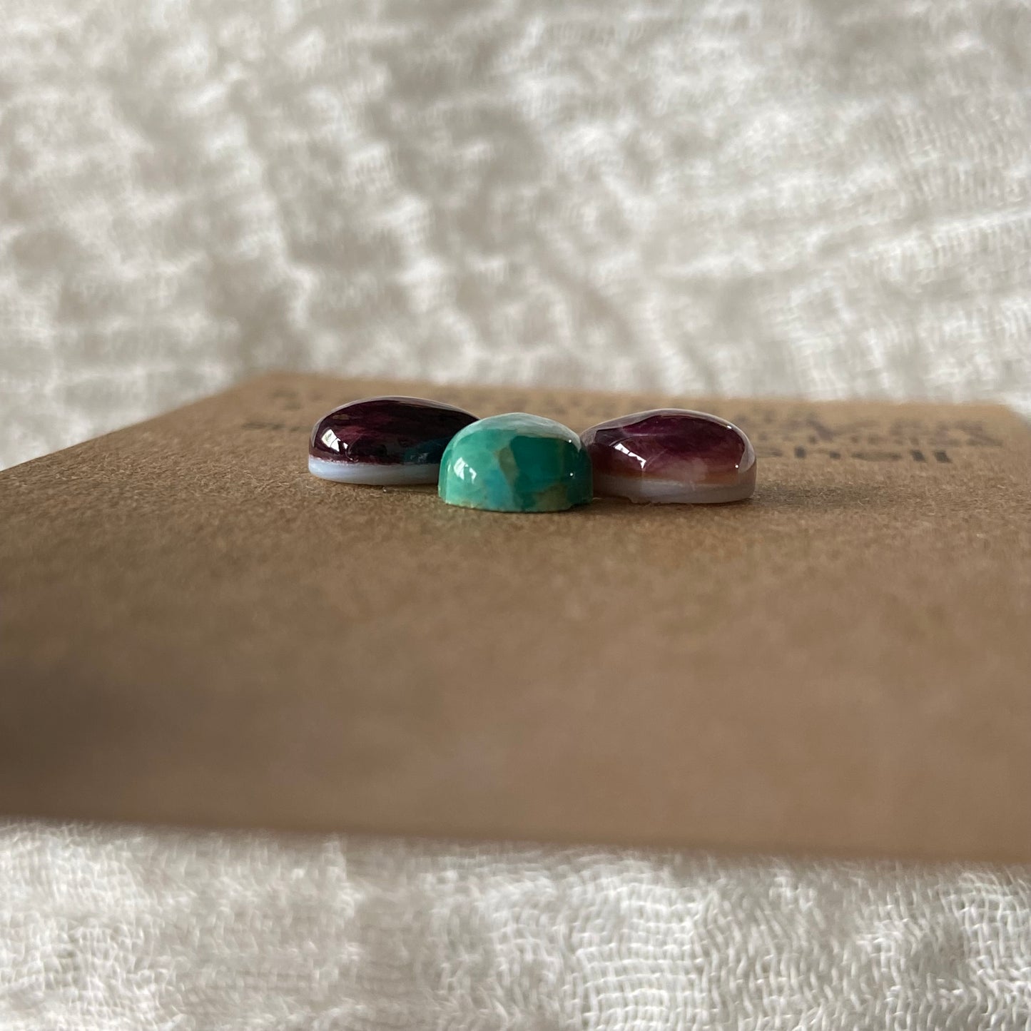 Kingman Turquoise / Oyster Shell Cabochon - OK01