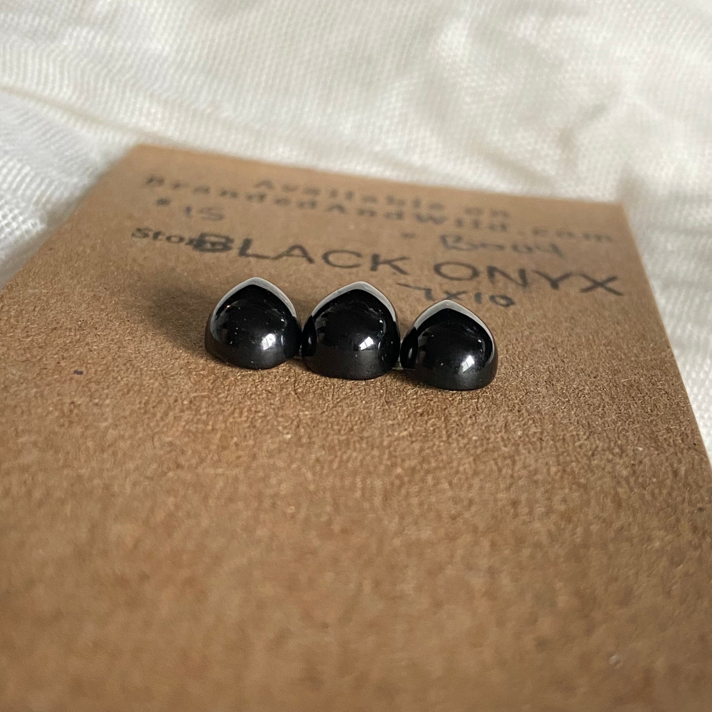 Black Onyx - Cabochon - B004 ADA6ABC1-8EB1-4ACB-A618-472F98DD9BDE Brandedandwild.com