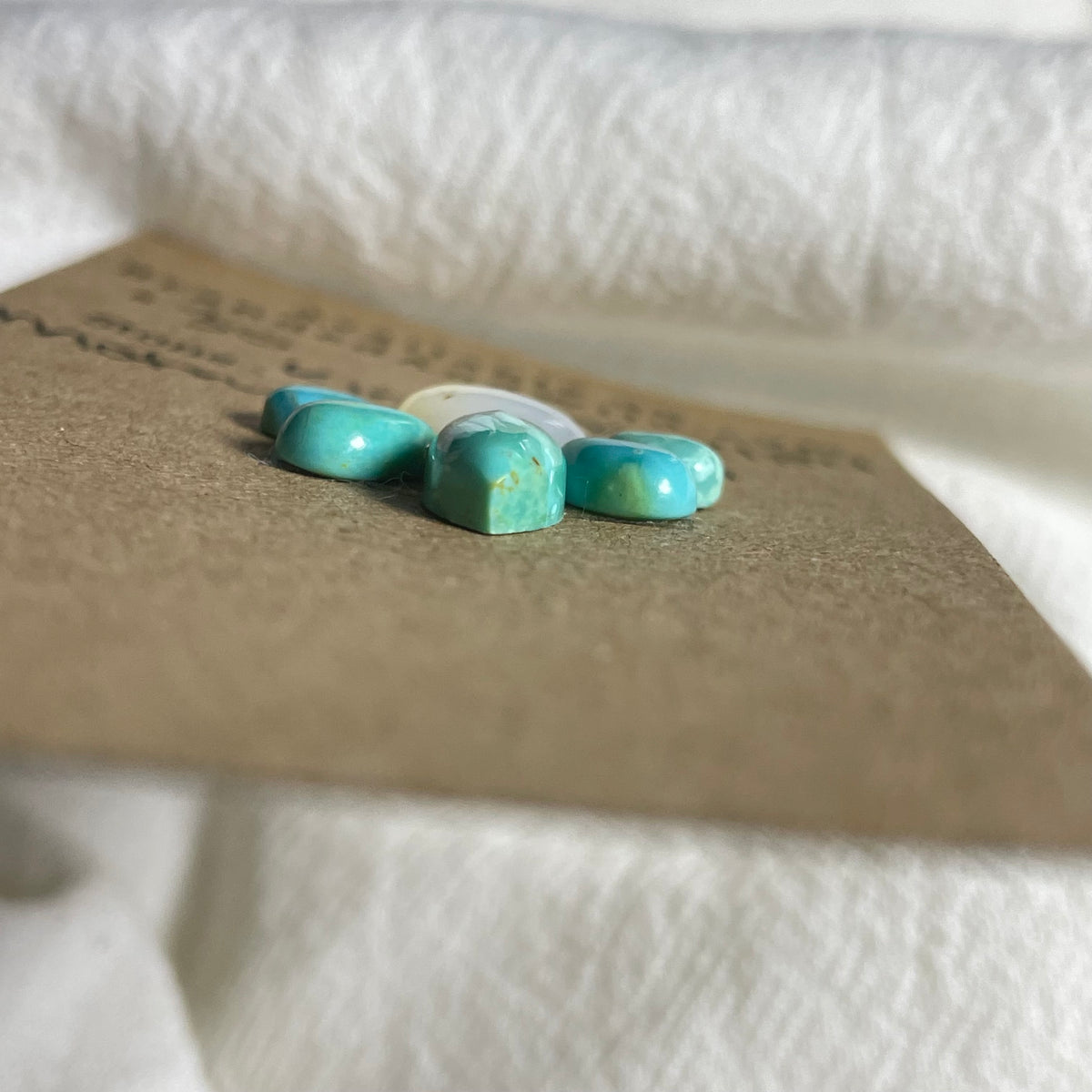 Kingman Turquoise / Mother of Pearl - Mix184