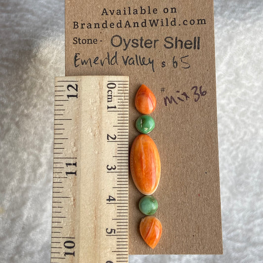Oyster Shell - Emerald Valley Cabochon - MIX36