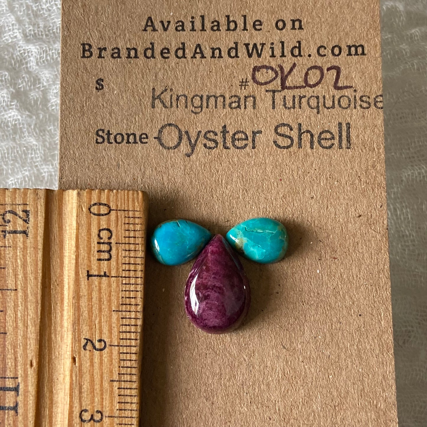 Kingman Turquoise / Oyster Shell Cabochon - OK02