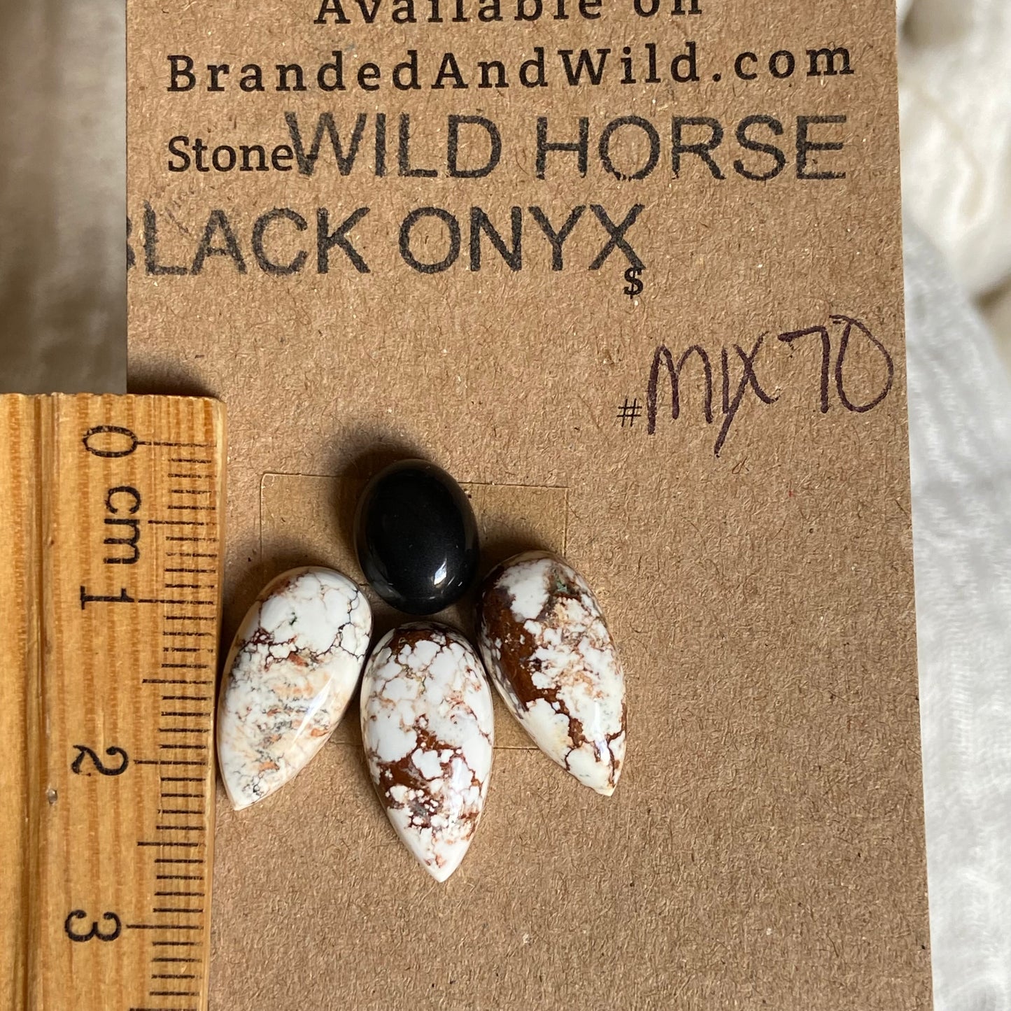 Wild Horse / Black Onyx Cabochon - MIX70