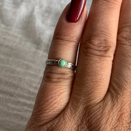 Sterling Silver Ring - R6  Size - 3.5