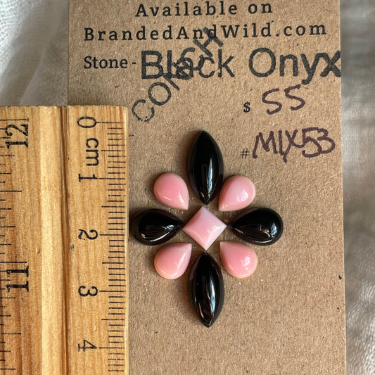 Pink Conch / Black Onyx Cabochon - Mix53