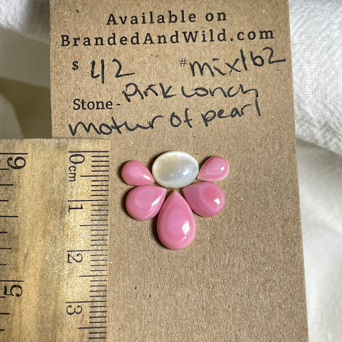 Pink Conch / Kingman Turquoise Cabochon - MIX162