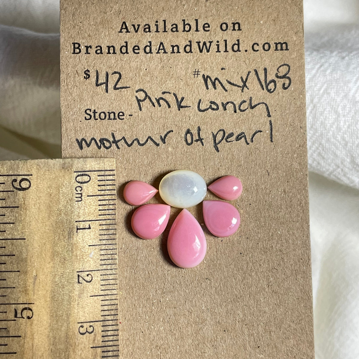 Pink Conch / Kingman Turquoise Cabochon - MIX168
