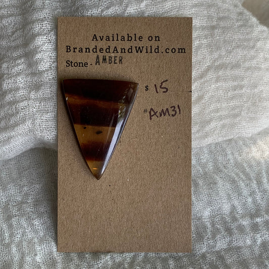 Amber Cabochon AM31