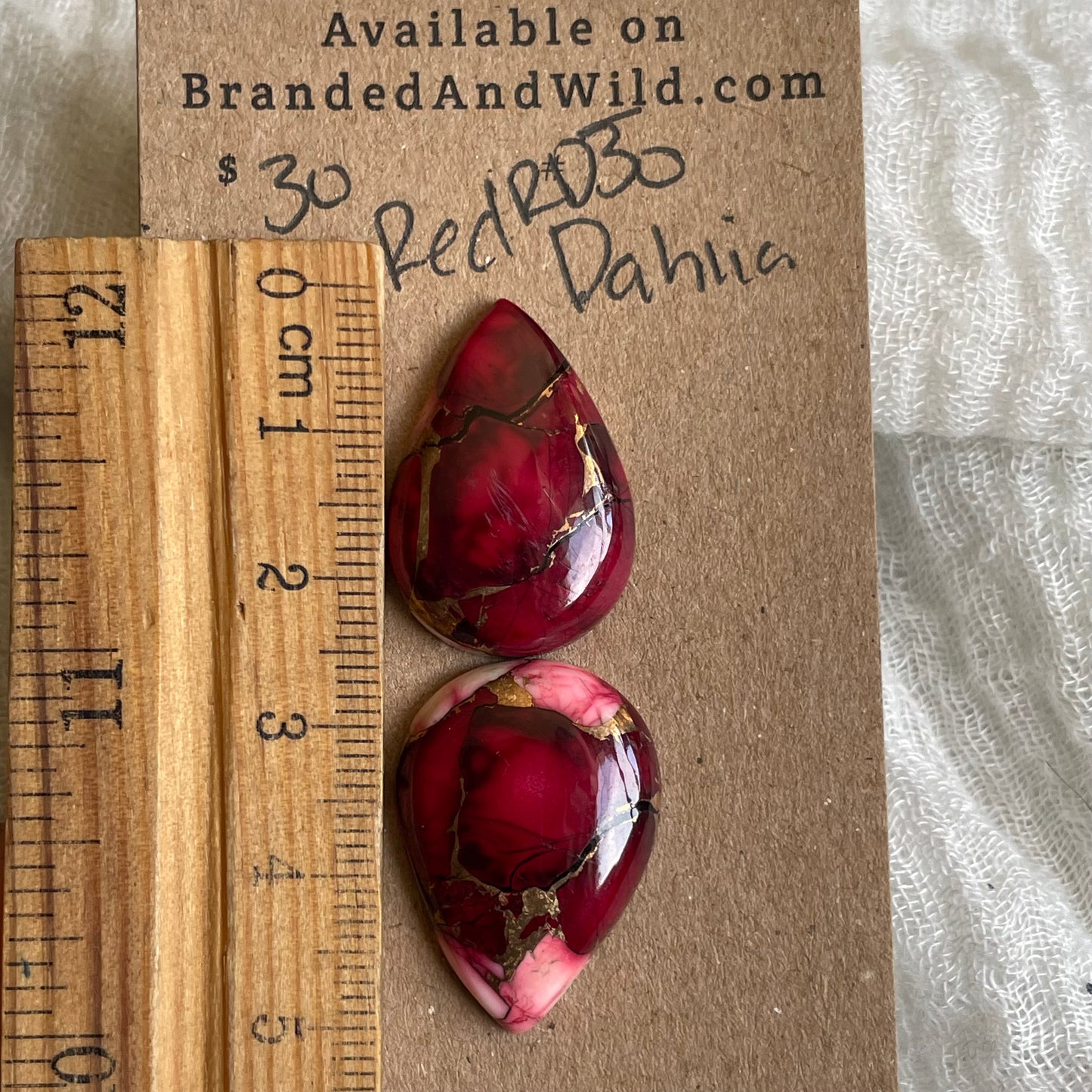 Red Dahlia Cabochon - RD50