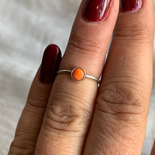 Sterling Silver Ring - R25  Size - 4