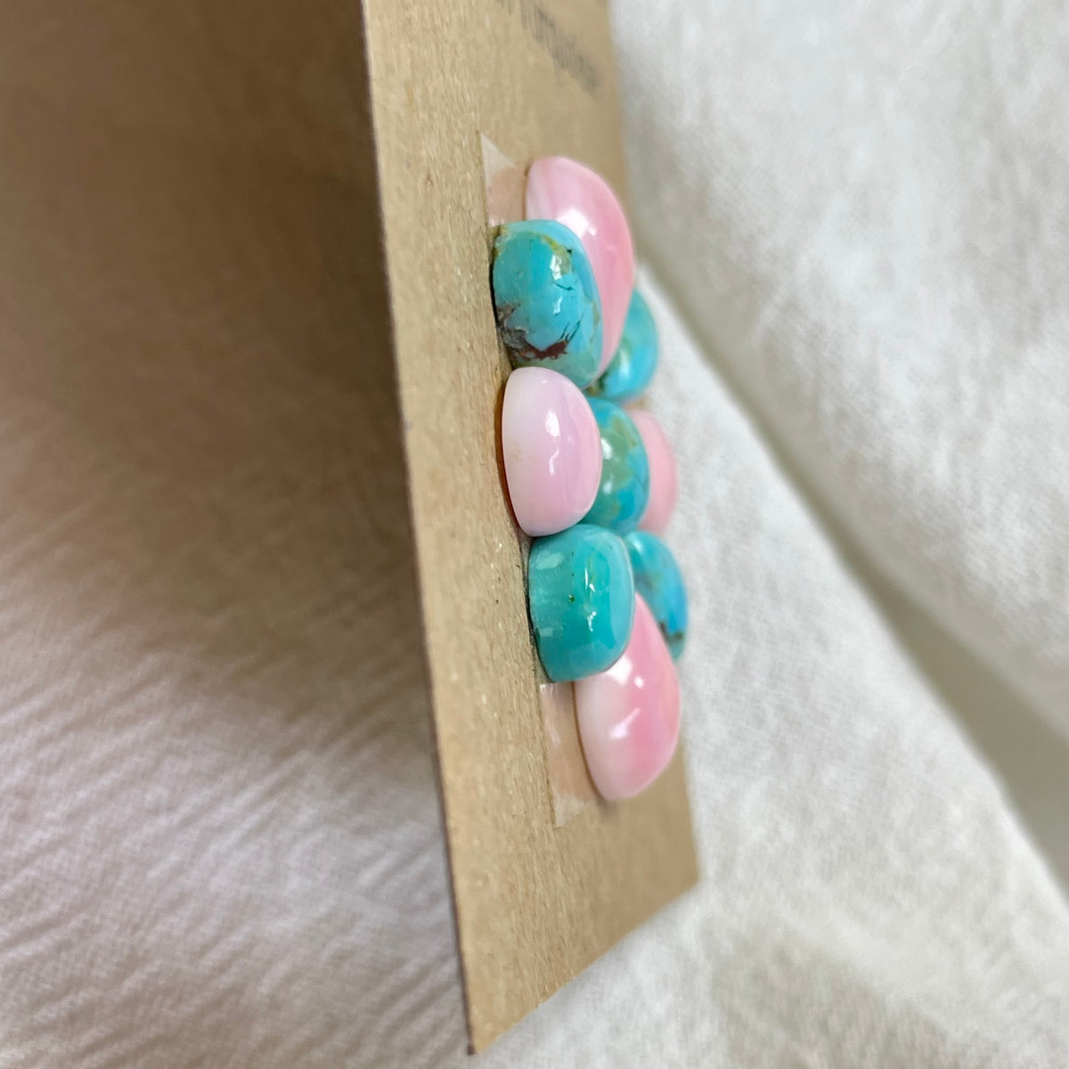 Pink Conch / Kingman Turquoise Cabochon - PK28